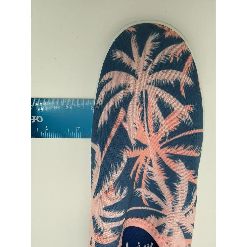 Speedo fits vibrant tropical